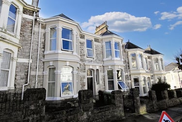 7 bed house, St Lawrence Road, North Hill, Plymouth, PL46HN - Image 1